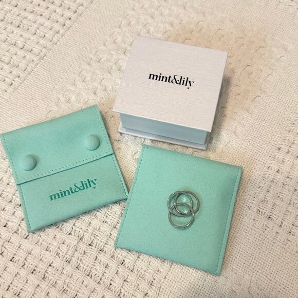 new Mint & Lily silver size 5 Dainty rolling interlocking fidget ring A3 2976 - Picture 5 of 5